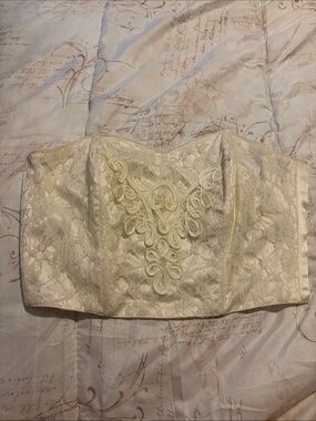 Victoria's Secret Ivory Lace Bustier Top